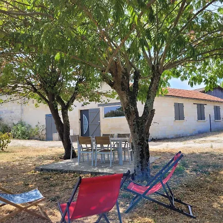 Albizia Rouge - De Charme A La Campagne Holiday home