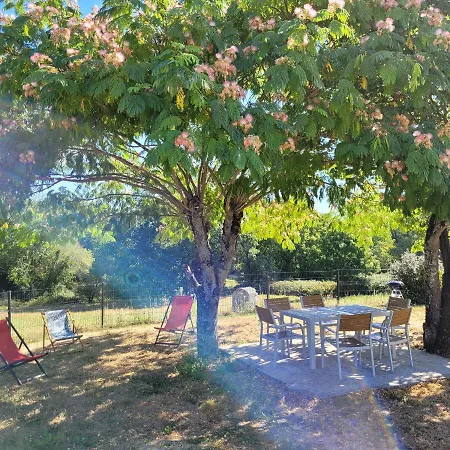 Holiday home Albizia Rouge - De Charme A La Campagne Galgon