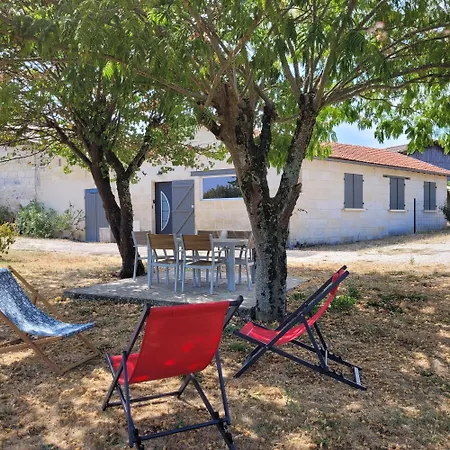Albizia Rouge - De Charme A La Campagne Holiday home Galgon